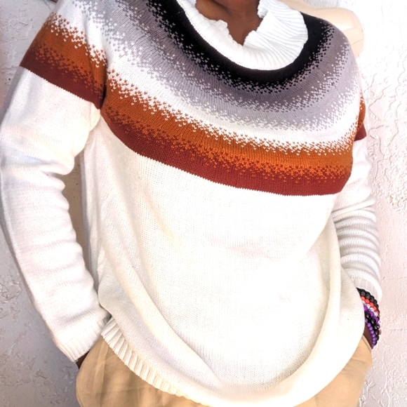 Sweater - Picture 2 of 3